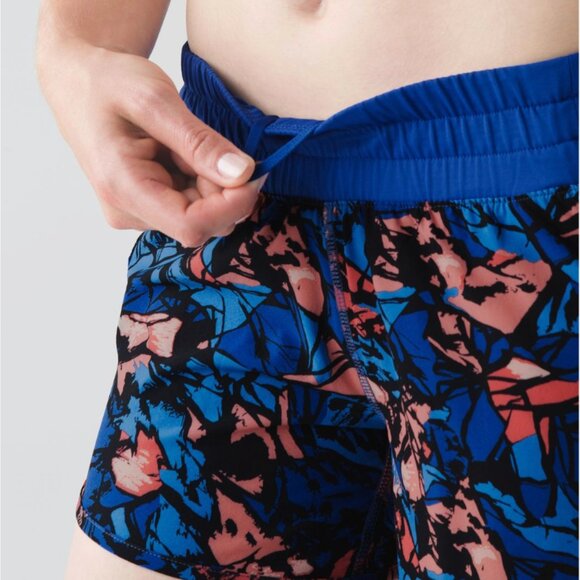 LULULEMON Tracker Short IV (4-way Stretch) Paint Storm Harbor Blue Multi / Black - Picture 2 of 13